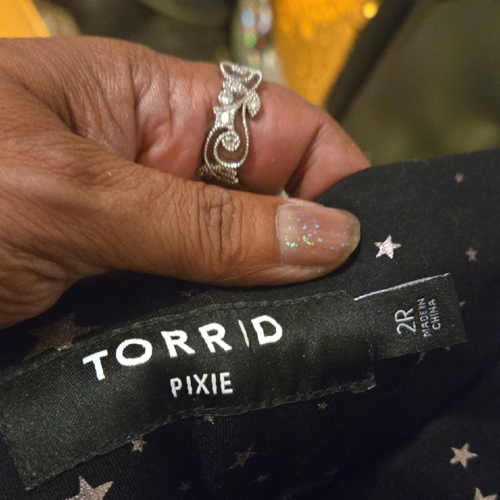 Torrid Black Pixie Pants With Star Pattern - image 2